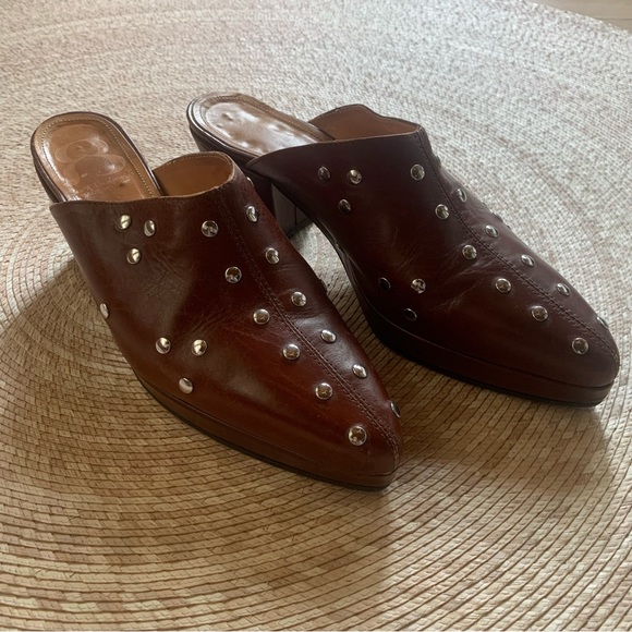 Rani Bageria - Picture 2 of 5